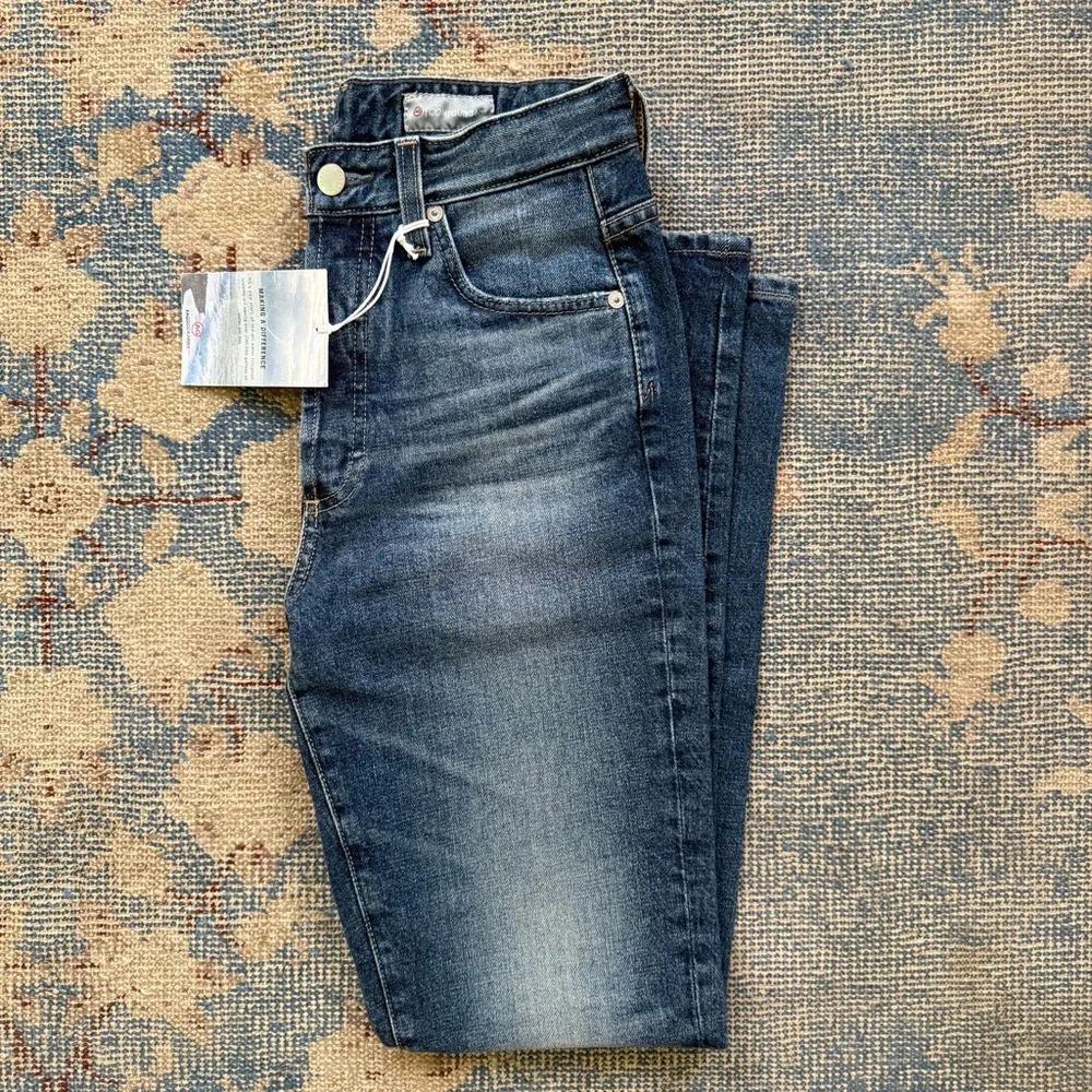 NWT AG Alexxis High Rise Vintage Slim Jean in 14 Years Mentor 26